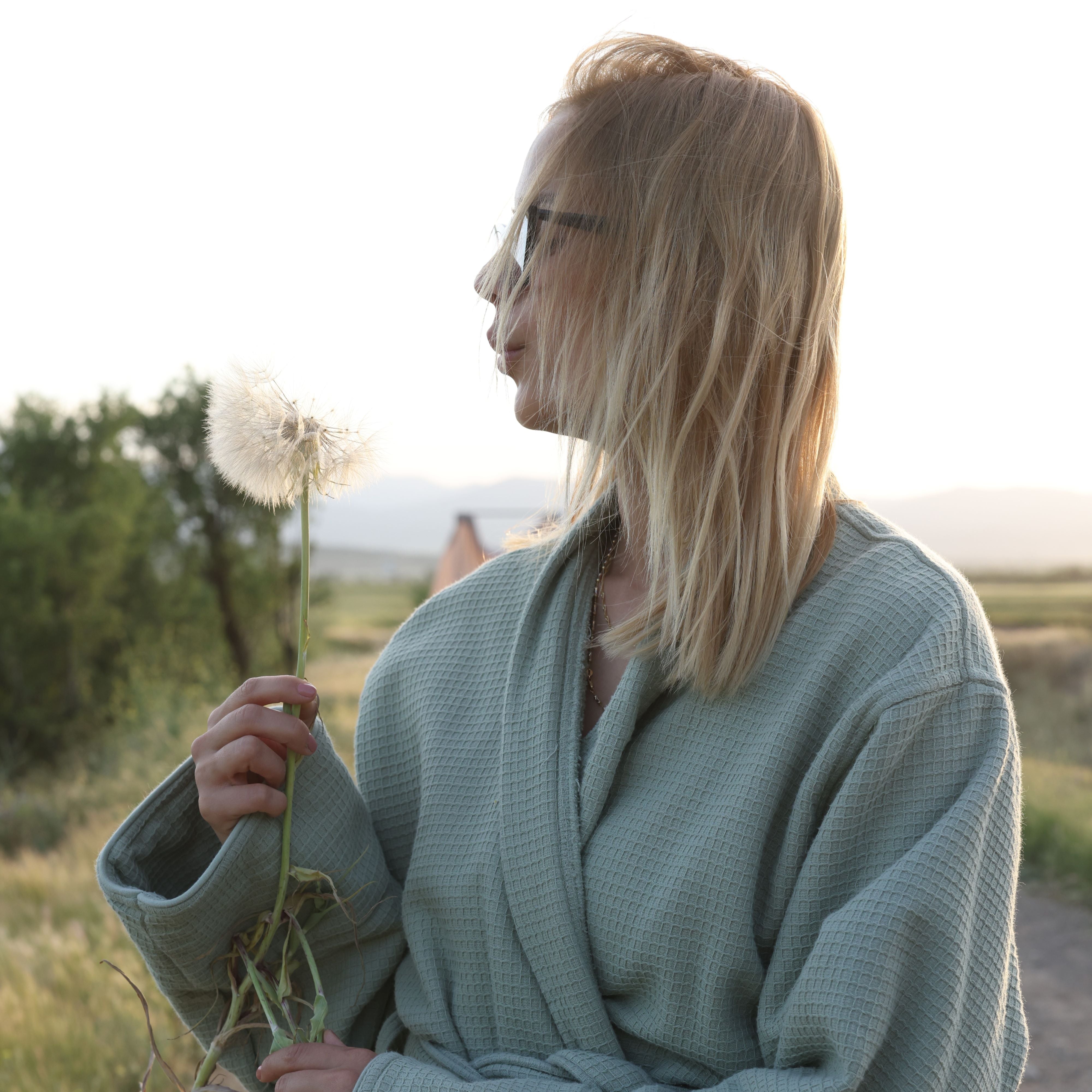 Should Bed Sheets Be 100% Cotton? Here’s Why Sleep Experts Say Yes